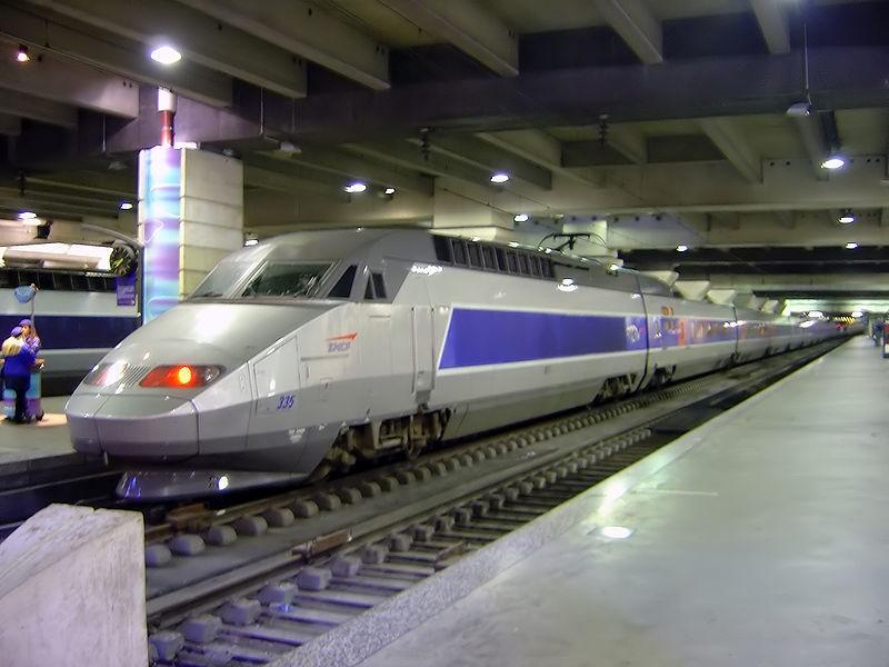 高铁(法语:train à grande vitesse)也称tgv,是由阿尔斯通公司和法国